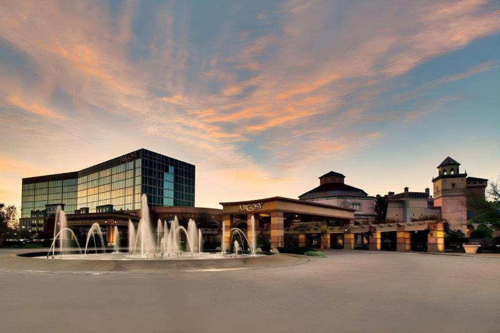 Argosy Casino Hotel & Spa Riverside Exteriör bild